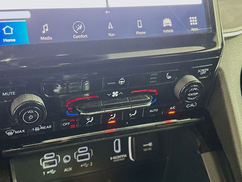 Used 2022 Jeep Grand Cherokee Limited 4xe image 24