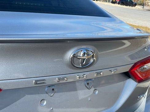 Used 2018 Toyota Camry L image 26