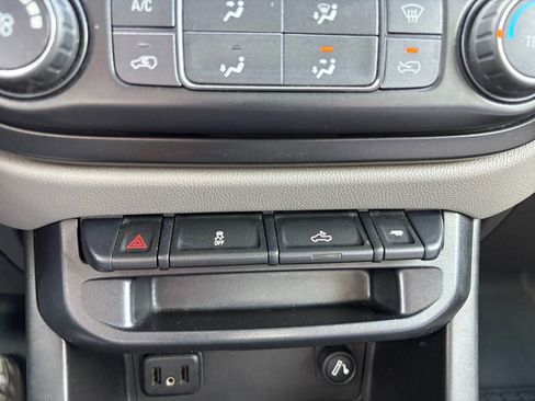 Used 2019 Chevrolet Colorado W/T w/ WT Convenience Package image 11
