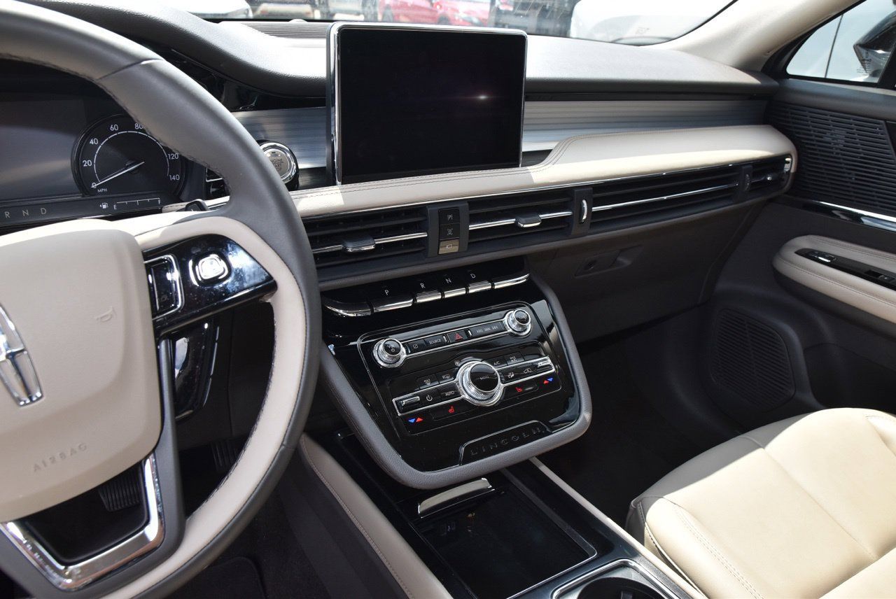 Used 2022 Lincoln Corsair FWD image 8