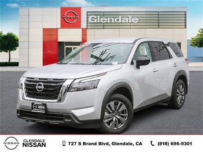 New 2025 Nissan Pathfinder S