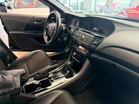 Used 2016 Honda Accord Sport image 30