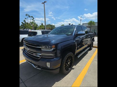 Used 2018 Chevrolet Silverado 1500 LTZ Z71 w/ Centennial Edition AWD/4WD image 2