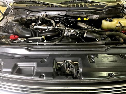 Used 2019 Ford F350 Limited image 31