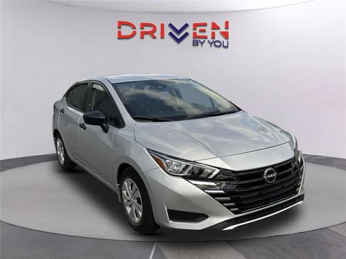 Used 2024 Nissan Versa S w/ Trunk Package FWD image 1