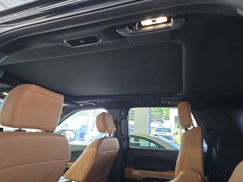 Used 2023 Ford Expedition Platinum AWD/4WD image 13