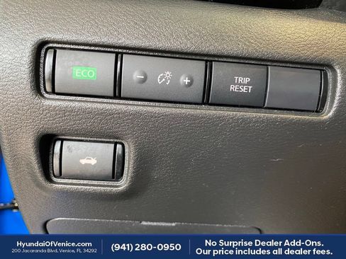 Used 2022 Nissan Sentra SV w/ All-Weather Package FWD image 18