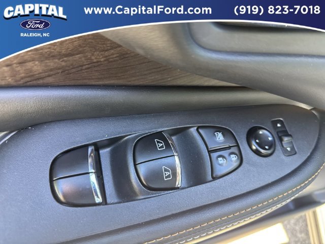 Used 2021 Nissan Murano Platinum w/ Cargo Package FWD image 21