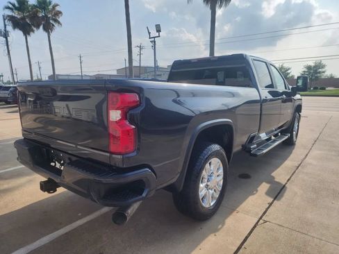 Used 2024 Chevrolet Silverado 2500 LT AWD/4WD image 4