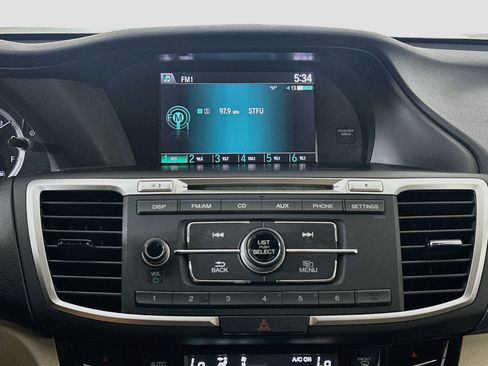 Used 2016 Honda Accord LX image 19
