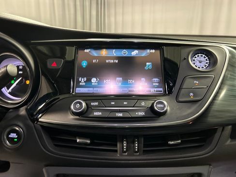 Used 2019 Buick Envision Essence image 17