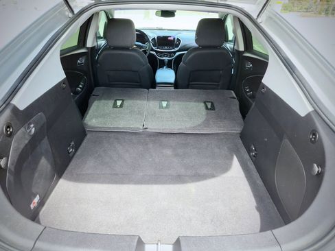 Used 2017 Chevrolet Volt LT FWD image 33