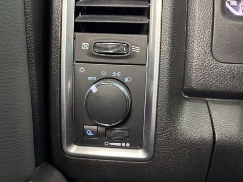 Used 2024 RAM 1500 Classic SLT image 24