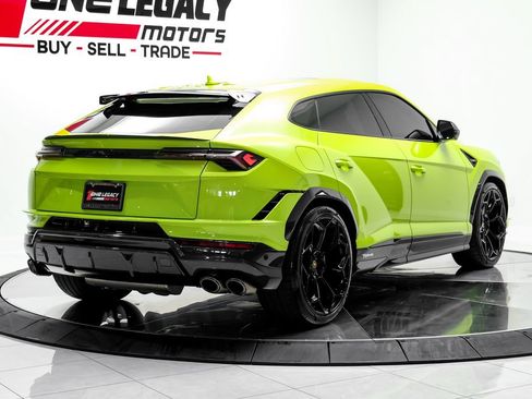 Used 2023 Lamborghini Urus Performante AWD/4WD image 6