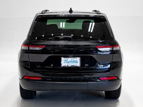 Used 2024 Jeep Grand Cherokee Altitude AWD/4WD image 34