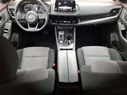 Certified 2023 Nissan Rogue SV FWD image 11