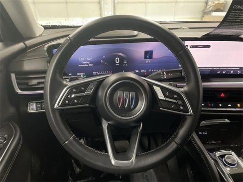 Certified 2025 Buick Envision Preferred image 28