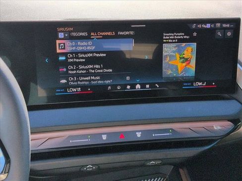 Used 2025 BMW X3 xDrive30i w/ Premium Package image 15