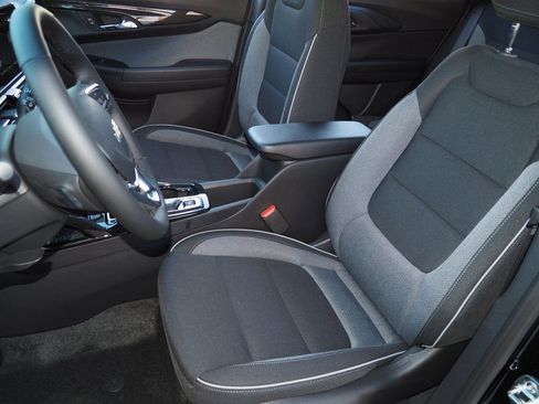 New 2025 Chevrolet TrailBlazer LT w/ Convenience Package image 17