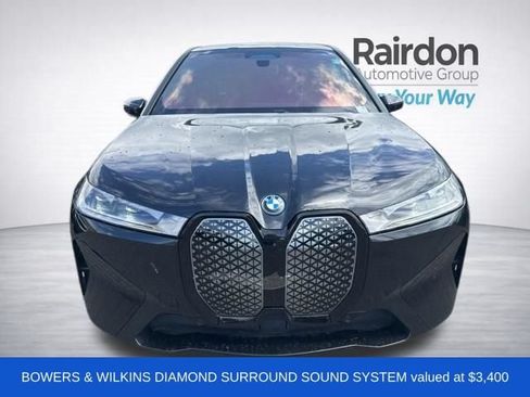Used 2022 BMW iX xDrive50 w/ Sport Package AWD/4WD image 2