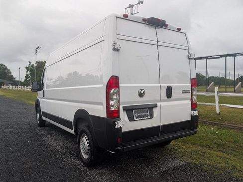 Used 2026 RAM ProMaster 2500 w/ Convenience Group FWD image 11