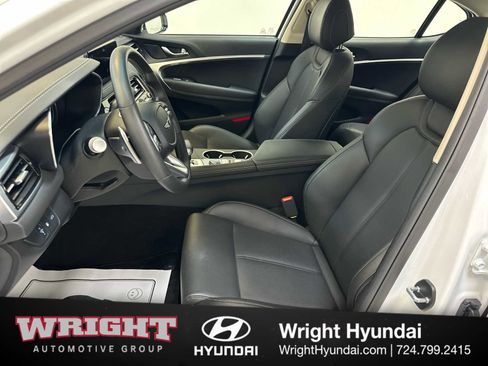 Certified 2025 Genesis G70 2.5T image 10