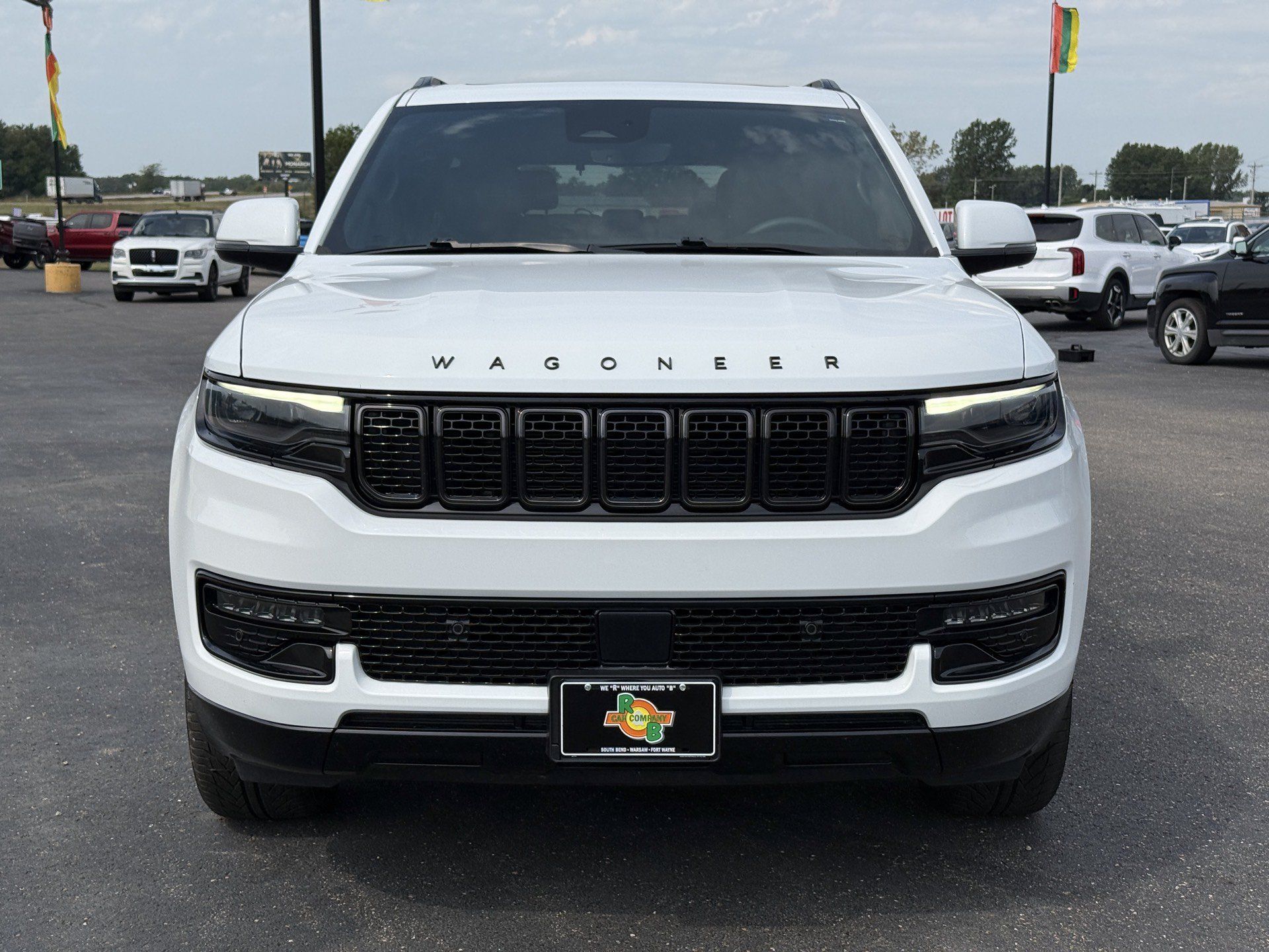 Used 2022 Jeep Wagoneer Series II AWD/4WD image 3