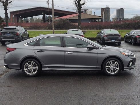 Used 2018 Hyundai Sonata Limited image 6