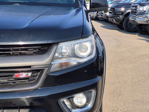 Used 2015 Chevrolet Colorado Z71 AWD/4WD image 10