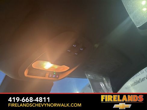 Used 2025 Chevrolet Trax ACTIV w/ Sunroof Package image 23