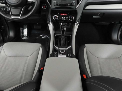 Used 2023 Subaru Forester Limited AWD/4WD image 17