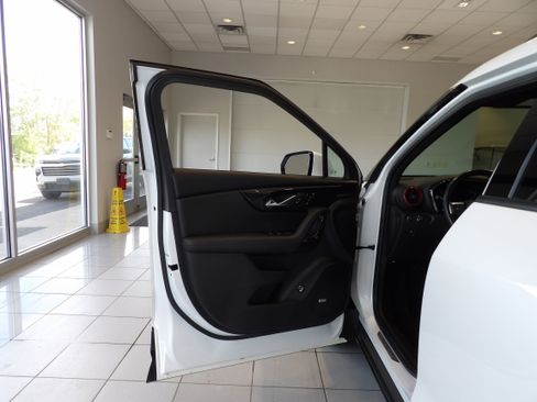 Used 2021 Chevrolet Blazer RS w/ Enhanced Convenience Package AWD/4WD image 10
