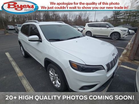 Used 2019 Jeep Cherokee Latitude w/ Cold Weather Group image 1