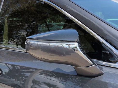 Used 2025 Lexus ES 350 w/ Premium Package FWD image 12