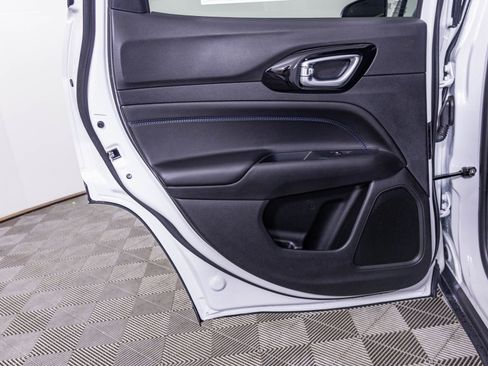 New 2026 Jeep Compass Latitude image 25