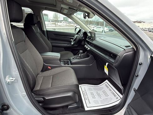 Used 2025 Honda CR-V EX image 17