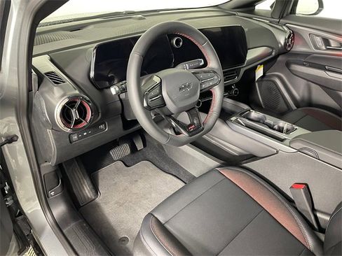 New 2026 Chevrolet Equinox EV RS image 3