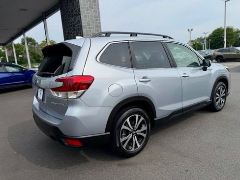 Used 2023 Subaru Forester Limited AWD/4WD image 7