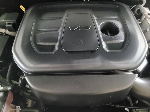 Used 2019 Dodge Durango SXT image 30