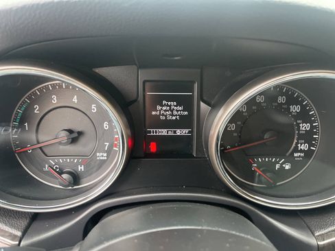 Used 2011 Jeep Grand Cherokee Laredo w/ Security & Convenience Group AWD/4WD image 17
