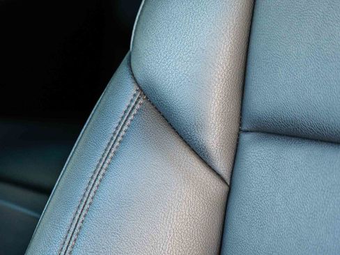 Used 2022 Cadillac Escalade ESV Luxury image 24