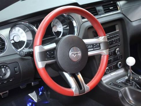 Used 2010 Ford Mustang GT Premium image 12