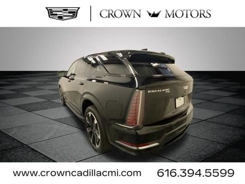 Certified 2025 Cadillac Escalade IQ Sport 2 AWD/4WD image 4
