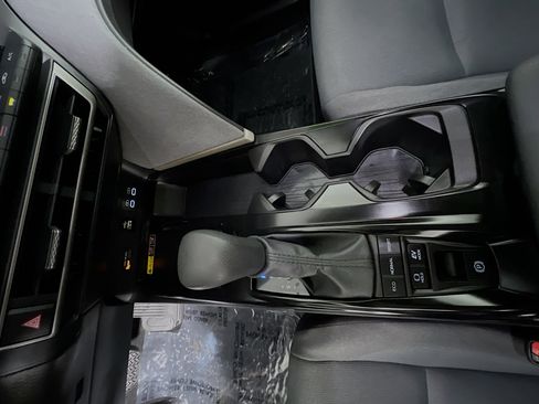 Used 2025 Toyota Camry LE image 25