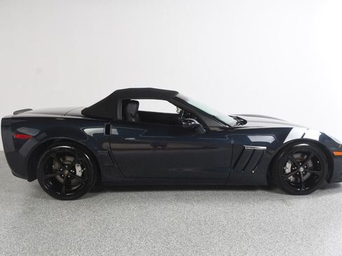 Used 2013 Chevrolet Corvette Grand Sport w/ 3LT Preferred Equipment Group RWD image 3