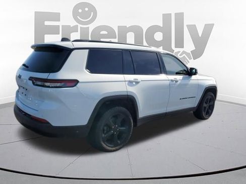 Used 2023 Jeep Grand Cherokee L Laredo AWD/4WD image 5
