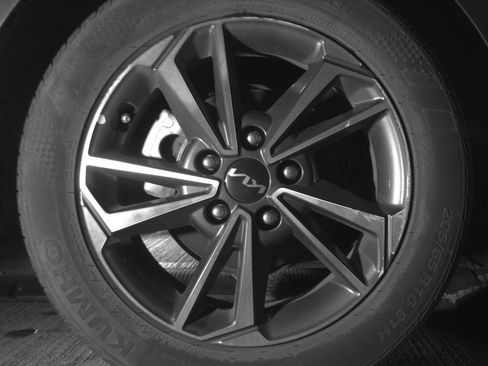 Used 2024 Kia Forte LXS FWD image 24
