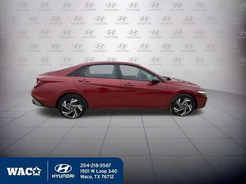Used 2025 Hyundai Elantra Sport image 14