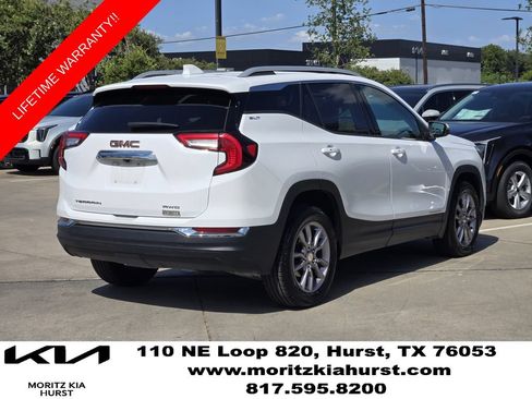 Used 2024 GMC Terrain SLT AWD/4WD image 4
