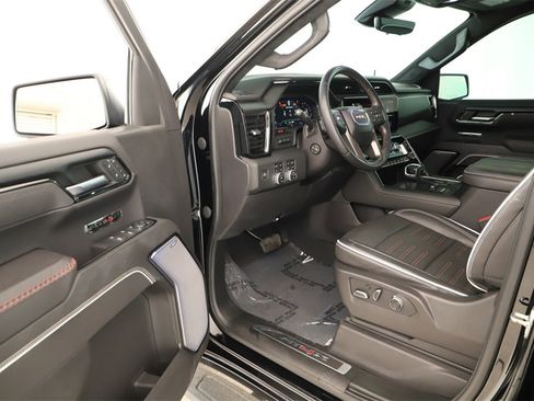 Used 2024 GMC Sierra 1500 AT4X image 14